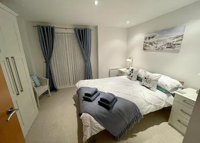 Sea View Apartment At The Beach!
